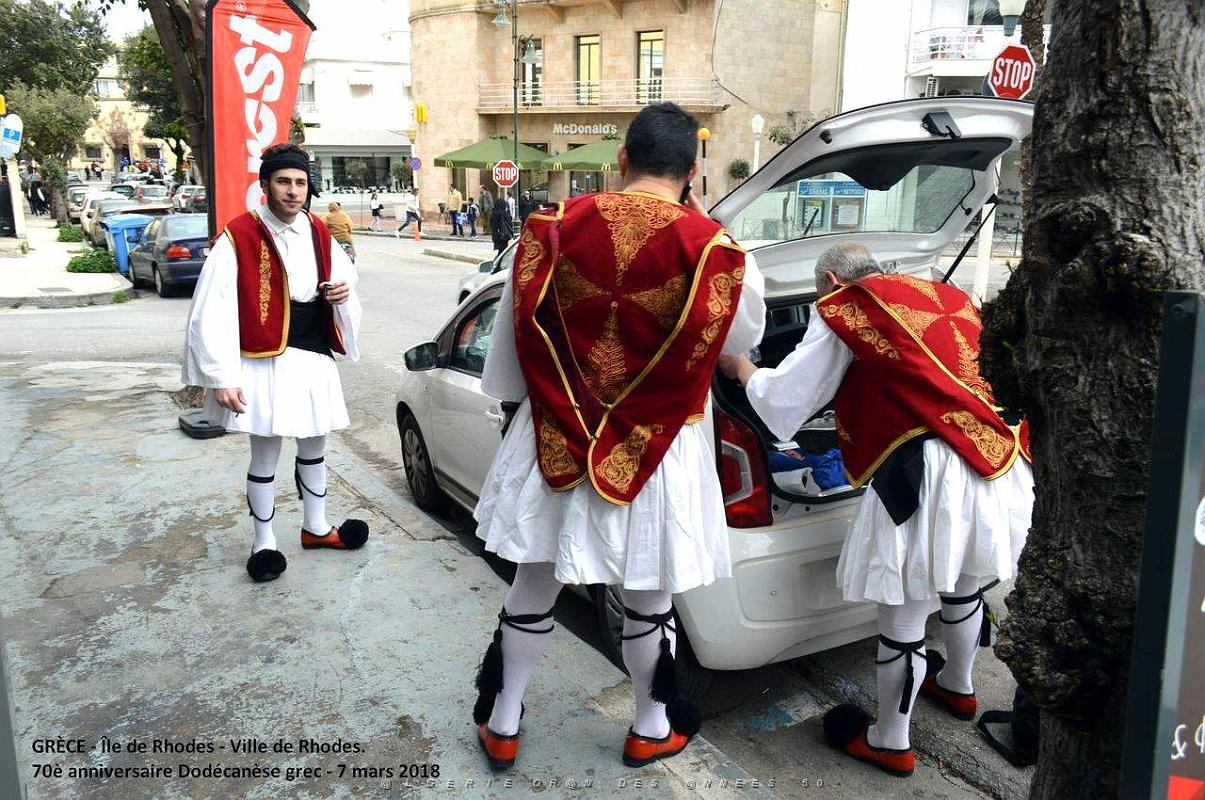 003- Rhodes- Defile Dodecanese grec.JPG